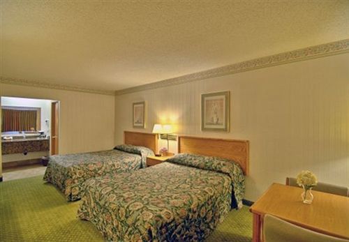 College Inn Monmouth Екстериор снимка